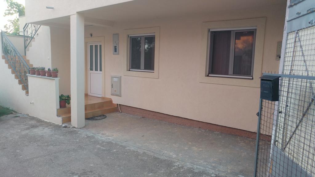Apartman Any Bar Exterior photo